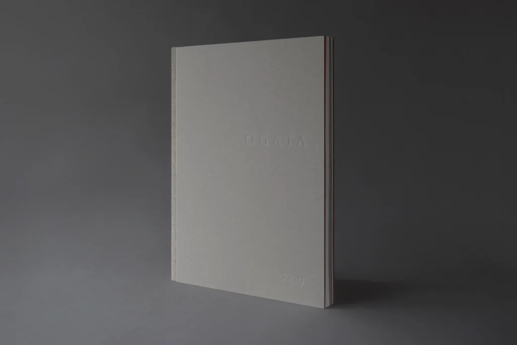 Diseño minimalista en tendencias de diseño de marca